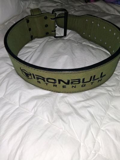 weightlifting belt