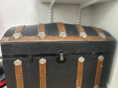 steam trunk embossed on wheels 18001900 google says