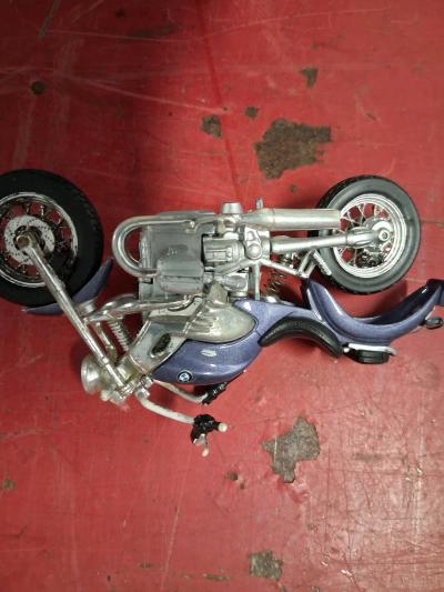 5 diecast motorbikes - Thumbnail 2