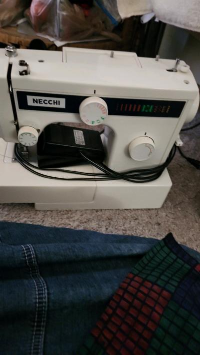 antique sewing machine - Thumbnail 3