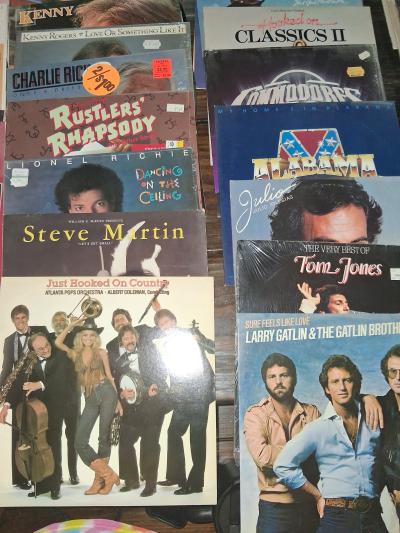 vinyl and great condition - Thumbnail 6