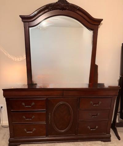 Entire Cherry Mahogany Wood Bedroom Set - Thumbnail 5