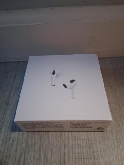 Headphones 1 to 1 FAKE