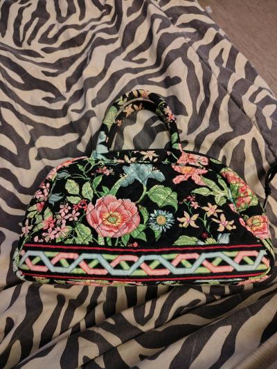 too small for me vera Bradley purse - Thumbnail 2