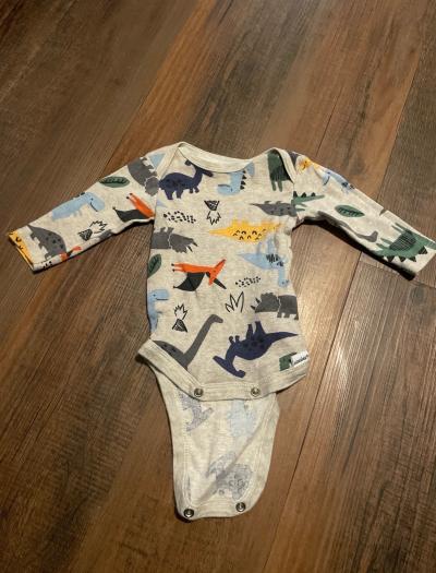 ten baby sleepers ranging in sizes 0 to 3 months - Thumbnail 6