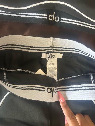 alo Legging Yoga Airlift Leggings and Bra set - Thumbnail 4