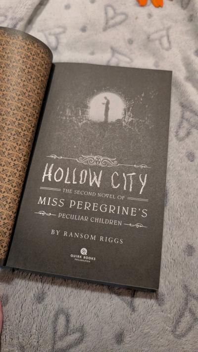 hollow city second novel of miss peregrines peculiar childre - Thumbnail 4