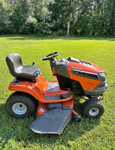 Husqvarna YTA22V46 46 Riding Lawn Mower  22HP VTwin  Runs