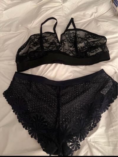 black size lg lingerie set new condition never worn - Thumbnail 3
