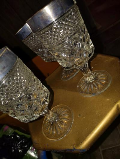 4 tall and 4 short sive trim glasses wear