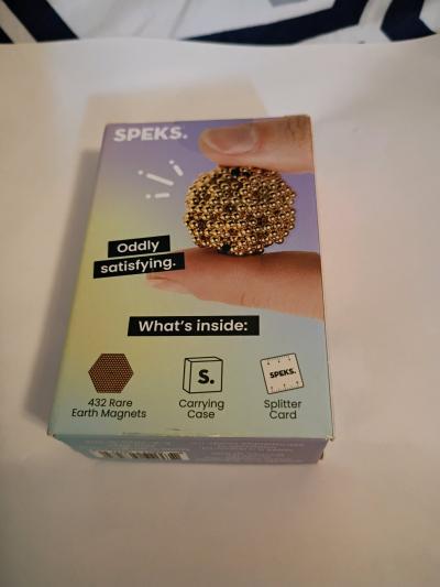 4 boxes of Speks Fidget Magnets - Thumbnail 6