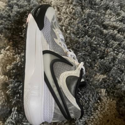 Kyrie 8 basketball shoes size 95 - Thumbnail 4