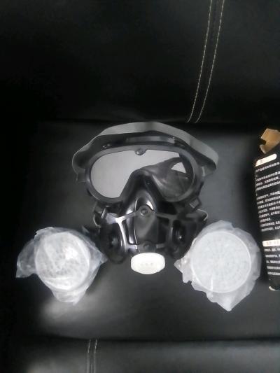 Gas Mask - Thumbnail 5