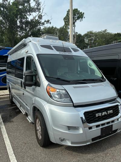 2024 Roadtrek Zion Slumber