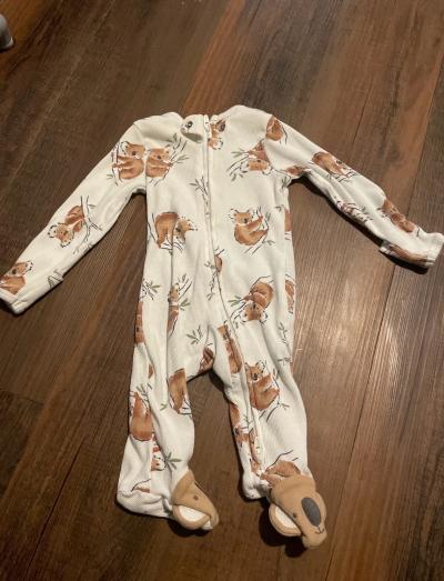 ten baby sleepers ranging in sizes 0 to 3 months - Thumbnail 9