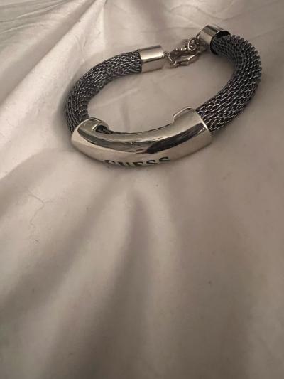 guess fashion bracelet like new - Thumbnail 2