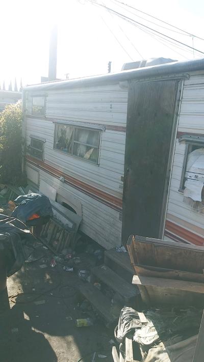 free trailer must tow away