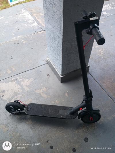 Joyhis JS Android Electric Scooter W Charger - Thumbnail 2