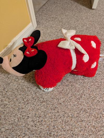 Disney Minnie Mouse red/white pillow pet - Thumbnail 4