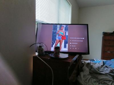 onn Roku flat screen TV - Thumbnail 5