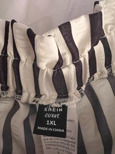 womens 1xl strip black and white shorts like new - Thumbnail 3