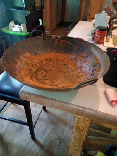 antique rusted cooking wok - Thumbnail 2