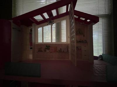 Barbie dream house with toys included - Thumbnail 8