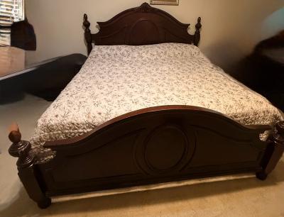 Entire Cherry Mahogany Wood Bedroom Set
