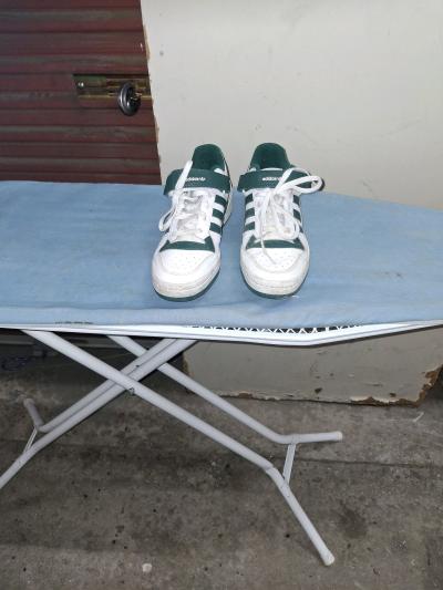 Brand New Mens Size 10 and a half Adidas Forum Low Sneakers