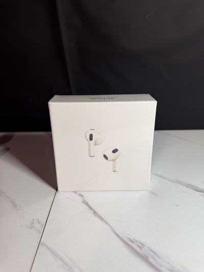 Gen 3 Apple AirPods - Thumbnail 4