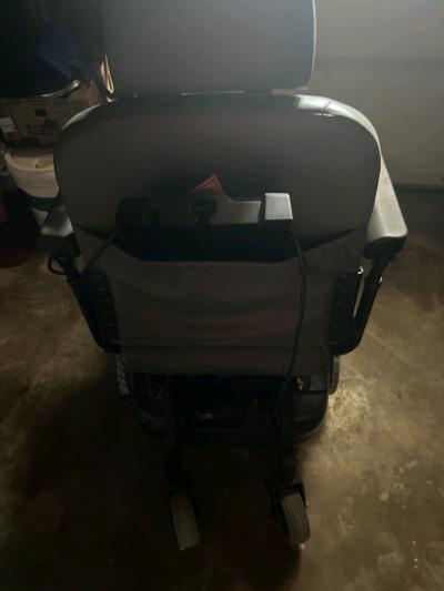 scooter chair with joystick may need new battery not sure