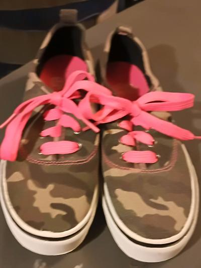 woman shoes with Pink laces  Faded Glory