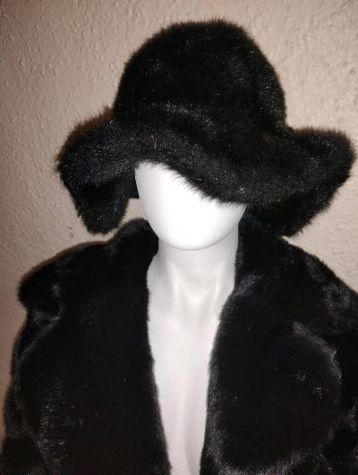 Vintage Grandella by Sportowne Faux Fur Coat and hat - Thumbnail 3