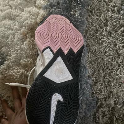 Kyrie 8 basketball shoes size 95 - Thumbnail 2