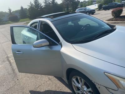 2014 silver Nissan Maxima A35 generation - Thumbnail 3