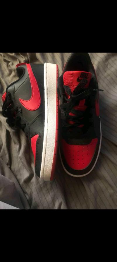 Nikes shoes red and black size 8