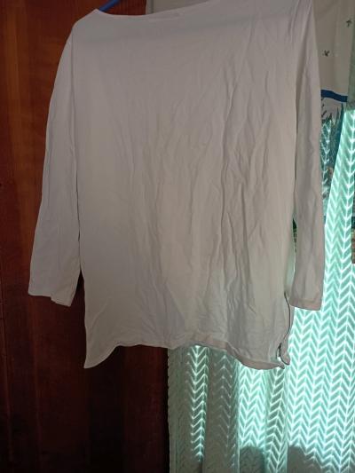 a white shirt never worn been in a drawer - Thumbnail 3