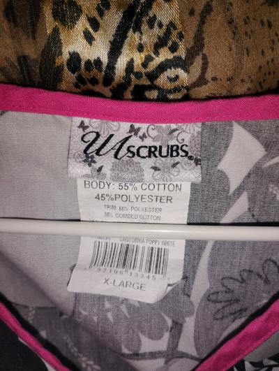 A Nice Womens Pink  Grey  Black and White Scrub Top - Thumbnail 2