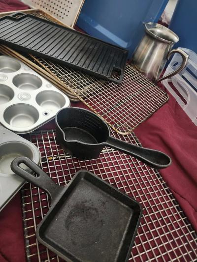 kitchen baking cast iron camping dishes - Thumbnail 8