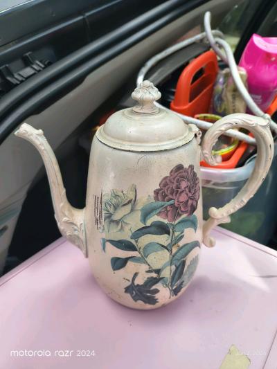 vintage Japanese Satsuma hand painted teapot