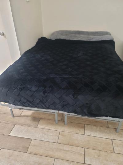 Queen size modern pillowtop mattress with lightweight frame - Thumbnail 2