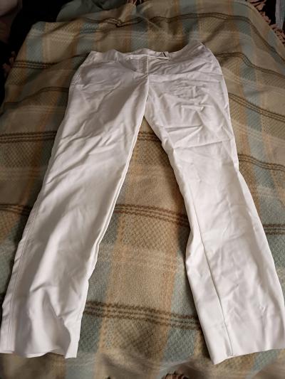white pants size 4 R never worn