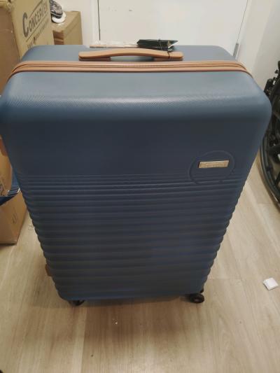 traveling luggage brand new pull behind navy blue very nice - Thumbnail 3
