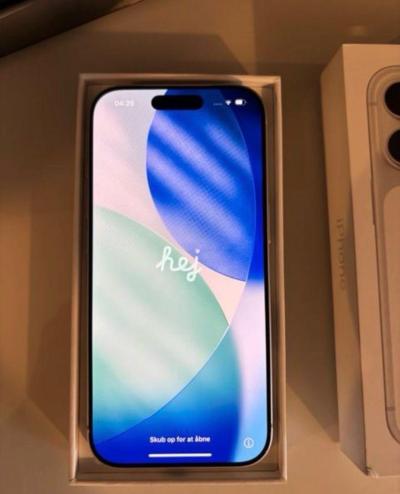 iPhone 17 Pro Max - Thumbnail 2