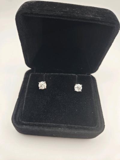 1Ct  Moissanite sterling Silver earrings