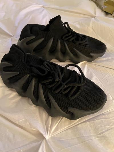 black size 8 fashion sneakers - Thumbnail 2
