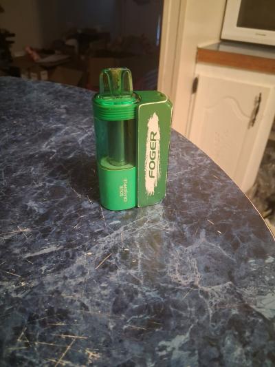Vap with 30 refills only used twice - Thumbnail 2