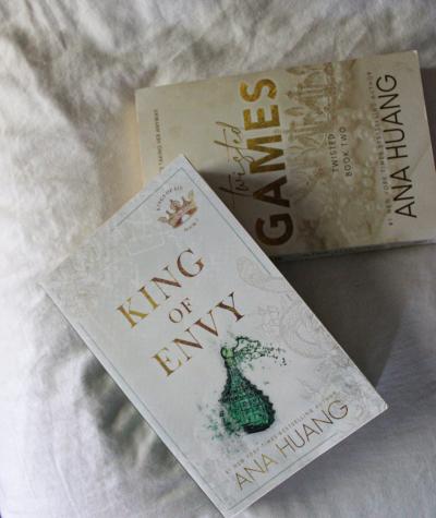 Preused 2 book  Ana Huang Bundle from different series