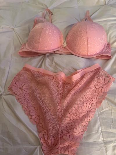Pink lace lingerie set lg cup size 38C
