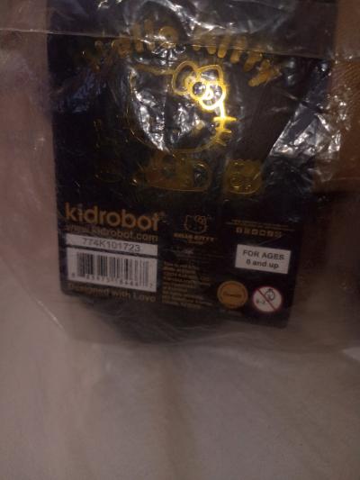 hello kitty target exclusive gold and black - Thumbnail 3